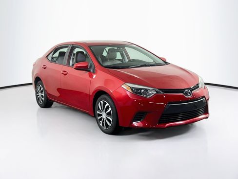 Used 2016 Toyota Corolla LE FWD image 3