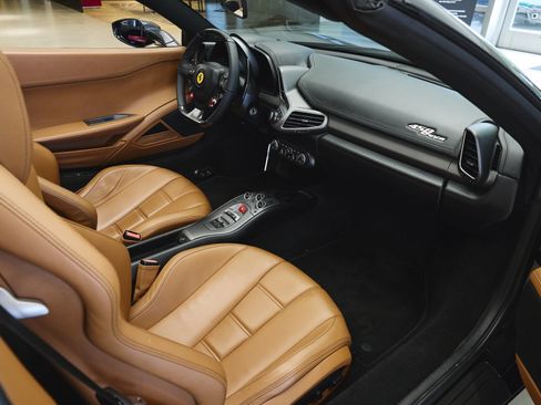Used 2013 Ferrari 458 Spider RWD image 49