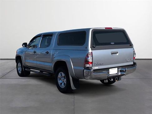 Used 2015 Toyota Tacoma PreRunner image 4