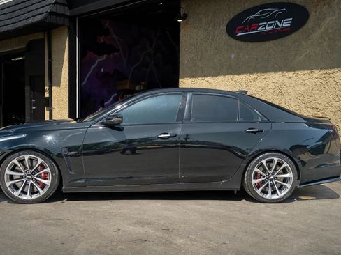 Used 2018 Cadillac CTS V w/ Luxury Package RWD image 5