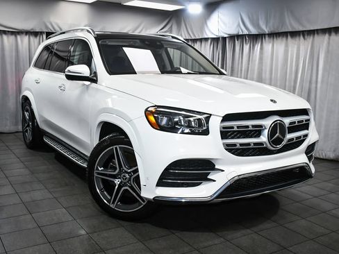 Used 2023 Mercedes-Benz GLS 580 4MATIC image 3