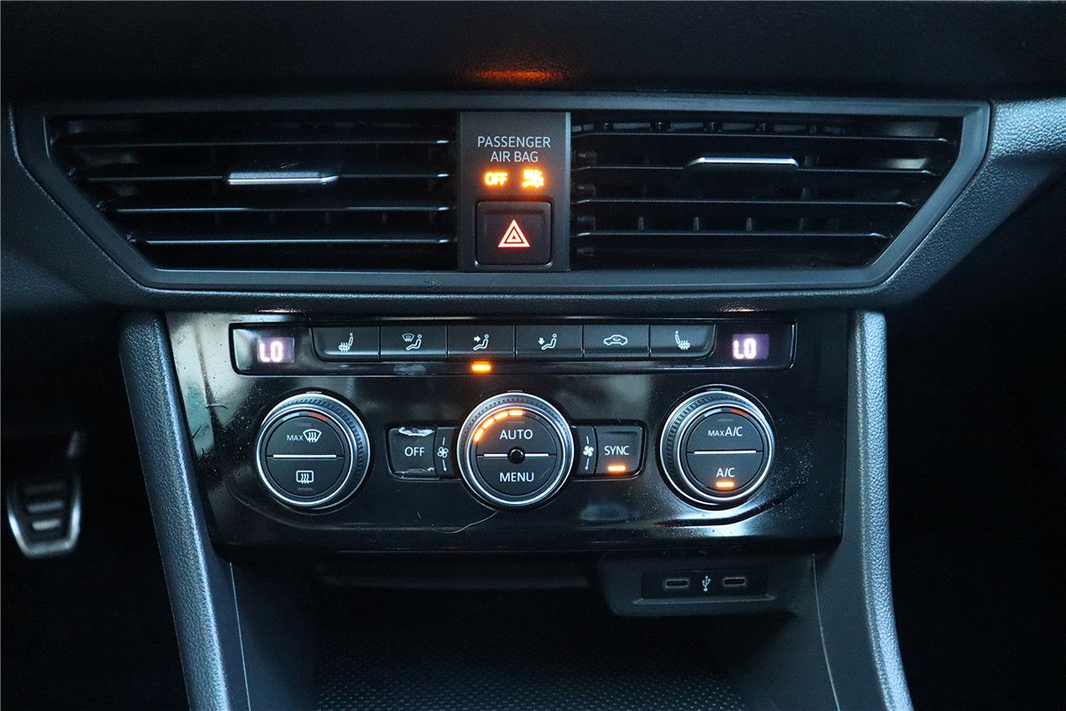 Used 2021 Volkswagen Jetta GLI FWD image 32