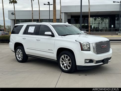 Used 2017 GMC Yukon Denali image 8