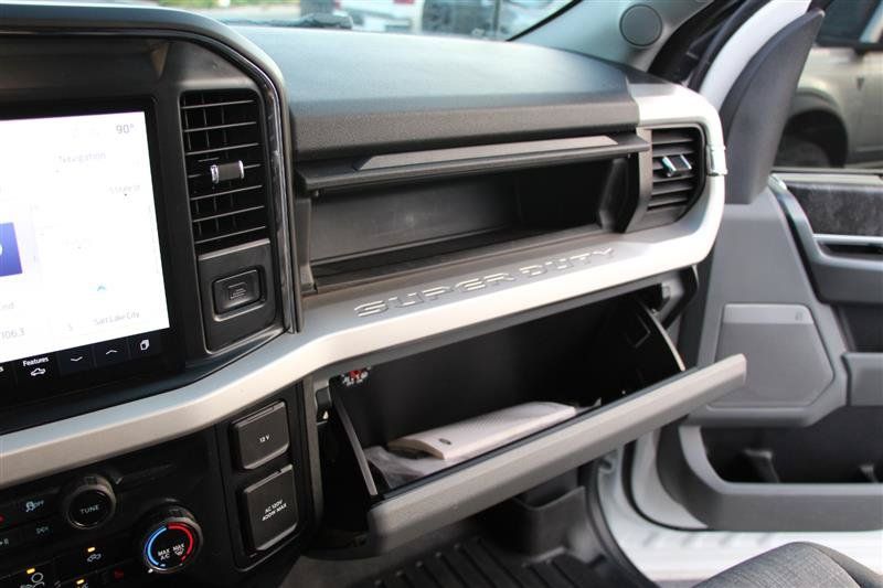 Used 2025 Ford F250 XLT w/ Black Appearance Package AWD/4WD image 33