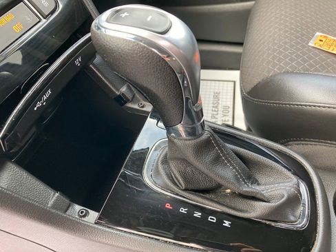 Used 2019 Buick Encore Preferred image 28