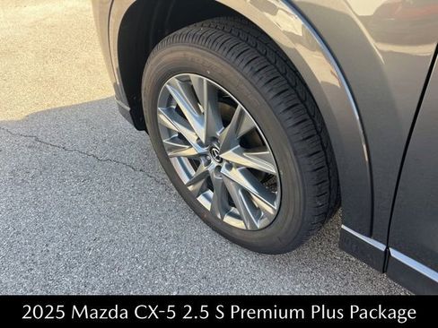 New 2025 MAZDA CX-5 AWD 2.5 S w/ Premium Plus Pkg image 5