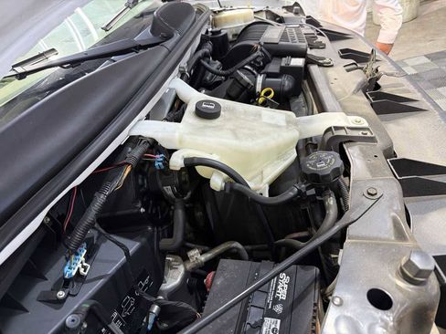 Used 2017 Chevrolet Express 2500 image 26