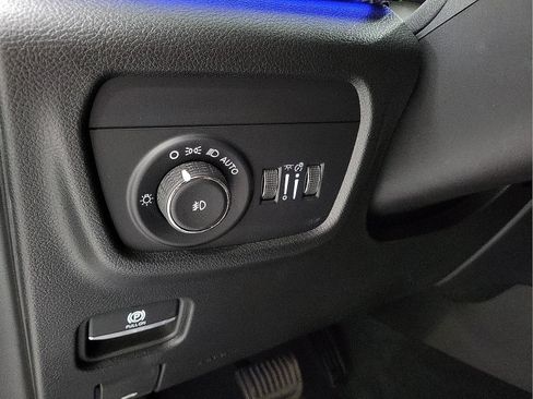 Used 2025 Jeep Grand Cherokee L Summit w/ Advanced Protech Group IV AWD/4WD image 13