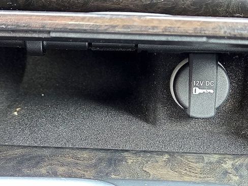 Used 2019 Chrysler 300 Limited RWD image 19