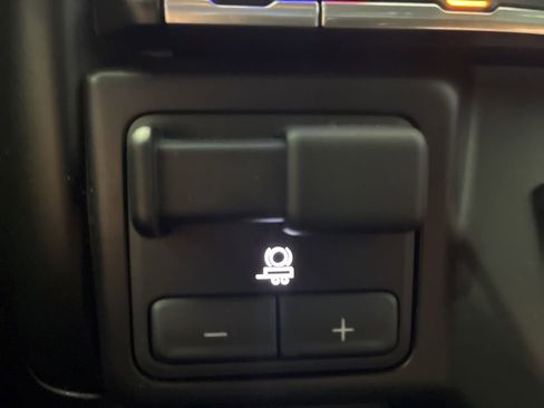 Used 2023 Chevrolet Silverado 2500 LTZ AWD/4WD image 36