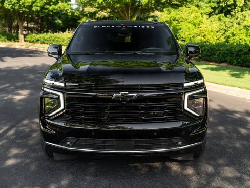 Used 2025 Chevrolet Tahoe Premier AWD/4WD image 2