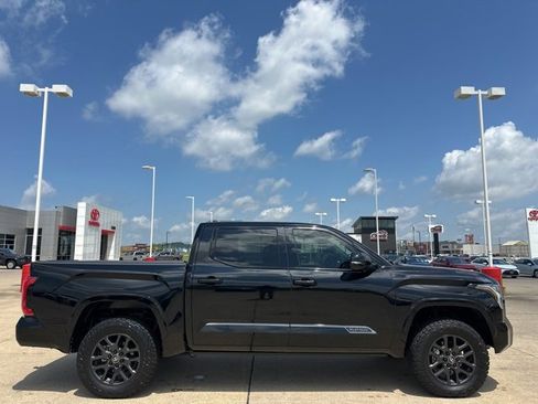 Used 2025 Toyota Tundra Platinum image 3