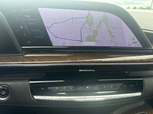 Used 2023 Cadillac Escalade Sport Platinum AWD/4WD image 7