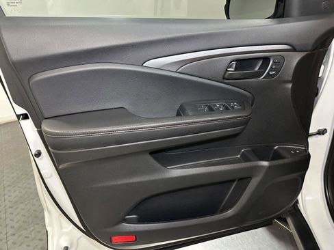 Used 2022 Honda Pilot TrailSport image 20