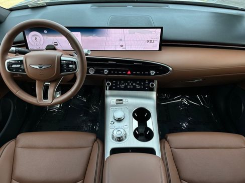 Used 2026 Genesis GV70 2.5T Advanced image 14