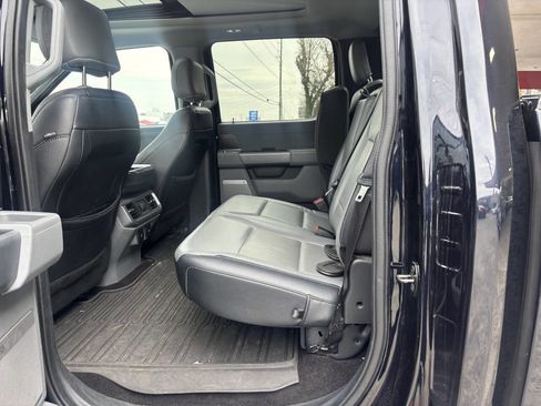 Used 2021 Ford F150 Lariat w/ Max Trailer Tow Package image 4