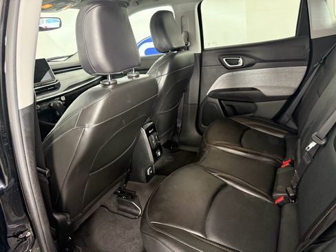 Used 2022 Jeep Compass Latitude image 21