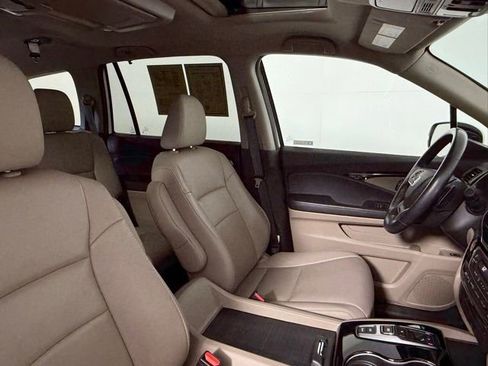 Used 2021 Honda Pilot Touring image 54