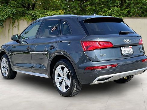 Used 2018 Audi Q5 2.0T Premium w/ Convenience Package image 4