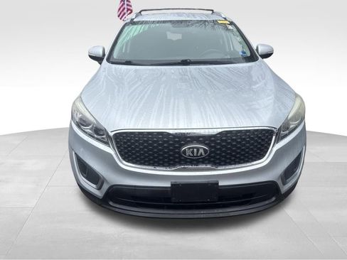 Used 2016 Kia Sorento LX w/ LX Convenience Package image 5