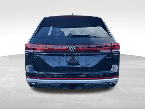 New 2026 Volkswagen Atlas Peak Edition image 6