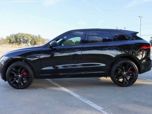 Used 2018 Jaguar F-PACE S image 4