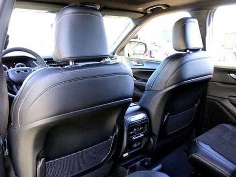 New 2025 Jeep Grand Cherokee L Laredo image 17