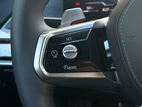 Used 2025 BMW 760i xDrive w/ Executive Package image 52