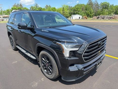 Used 2025 Toyota Sequoia Limited w/ TRD Off-Road Package AWD/4WD image 7