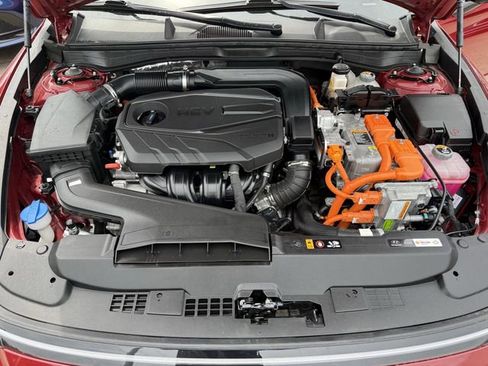 Used 2025 Hyundai Sonata SEL FWD image 24