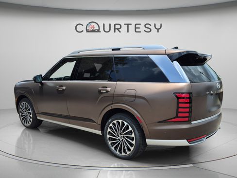 New 2026 Hyundai Palisade Calligraphy FWD image 3
