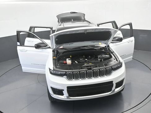Used 2024 Jeep Grand Wagoneer L Series III w/ Quick Order Packagew 28T AWD/4WD image 76
