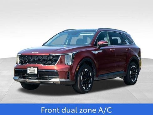 Used 2025 Kia Sorento S w/ Panoramic Sunroof Package image 3
