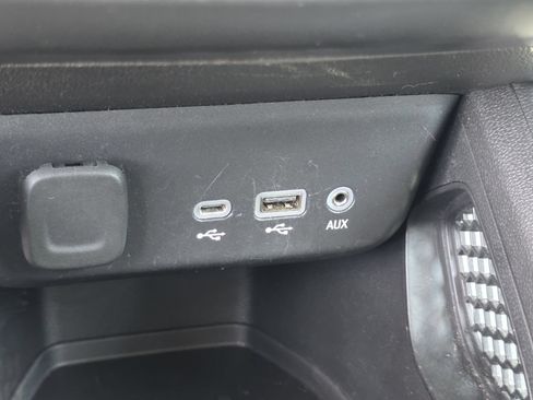 Used 2023 Chevrolet TrailBlazer LS AWD/4WD image 5