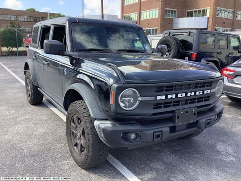 Used 2024 Ford Bronco Black Diamond image 5