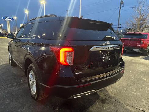 Used 2023 Ford Explorer XLT w/ Equipment Group 202A image 9