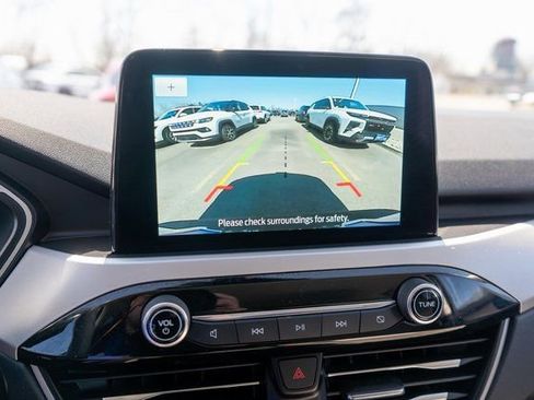 Used 2022 Ford Escape SE image 23