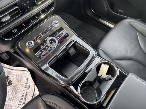 Used 2022 Lincoln Nautilus Reserve image 14