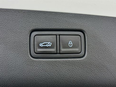 Used 2025 Genesis GV70 2.5T AWD/4WD image 31