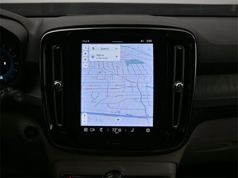 Used 2023 Volvo XC40 B5 Plus w/ Protection Package Premier image 13