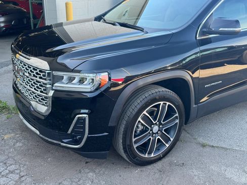 Used 2023 GMC Acadia SLT w/ Preferred Package AWD/4WD image 4