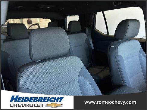 Used 2023 Chevrolet Traverse LT FWD image 36