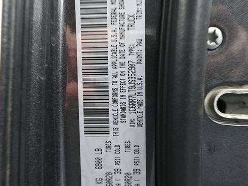 Used 2018 RAM 1500 Big Horn AWD/4WD image 40
