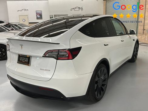 Used 2022 Tesla Model Y Performance AWD/4WD image 5