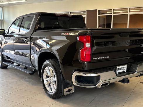 Used 2019 Chevrolet Silverado 1500 LTZ w/ LTZ Convenience Package image 6