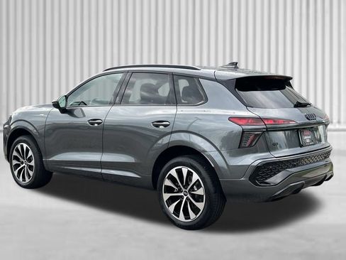 New 2026 Audi Q3 quattro 2.0T AWD/4WD image 3