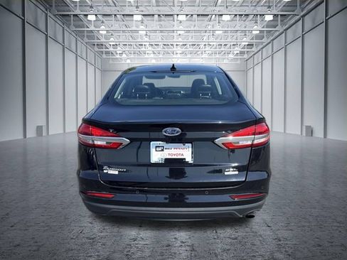 Used 2019 Ford Fusion SEL FWD image 4
