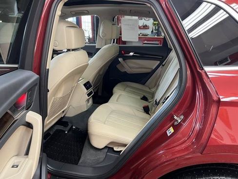Used 2018 Audi Q5 2.0T Premium Plus w/ Premium Plus Package AWD/4WD image 8