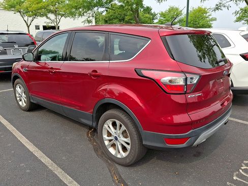 Used 2017 Ford Escape SE AWD/4WD image 3