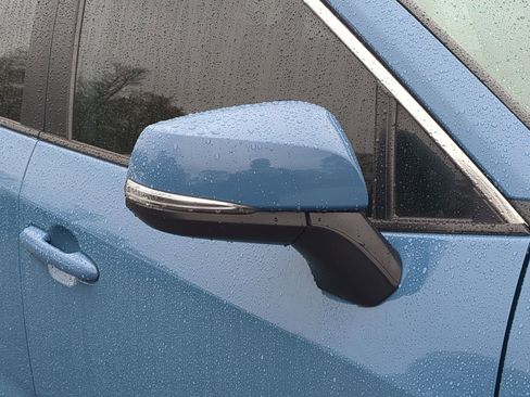 Used 2022 Toyota RAV4 SE w/ Convenience Package image 10